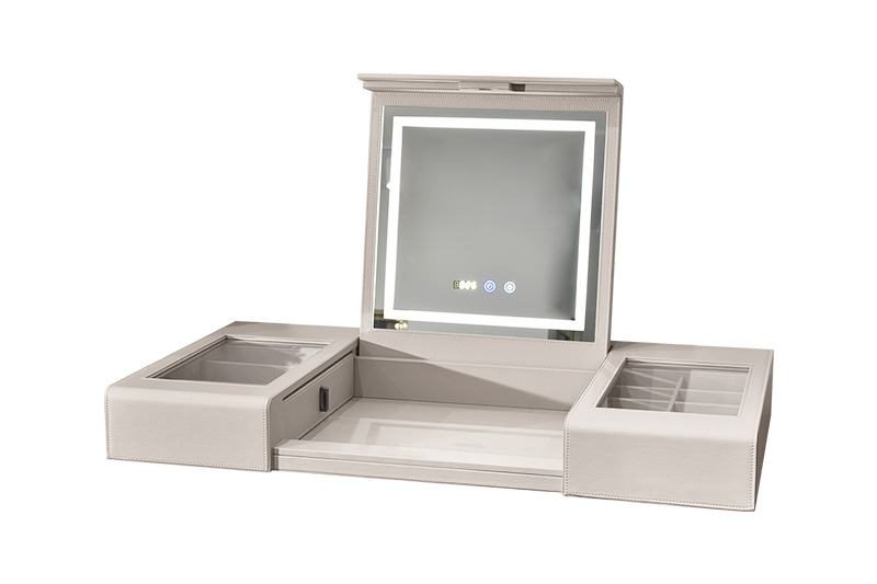 Leather-top dressing table 9.831