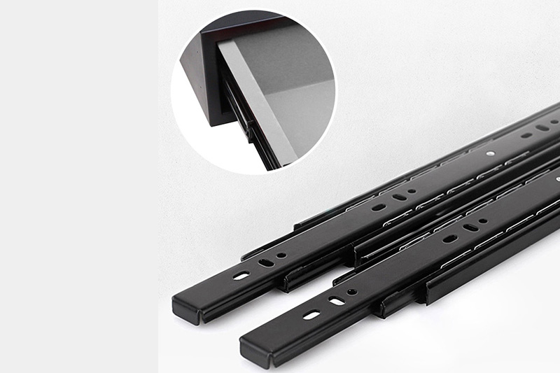 Top Lockable Drawer 9.105 Features